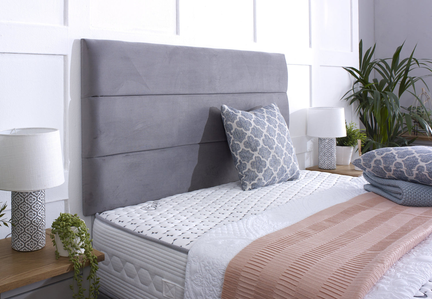 Panel Horizontal Divan Bed - View 3