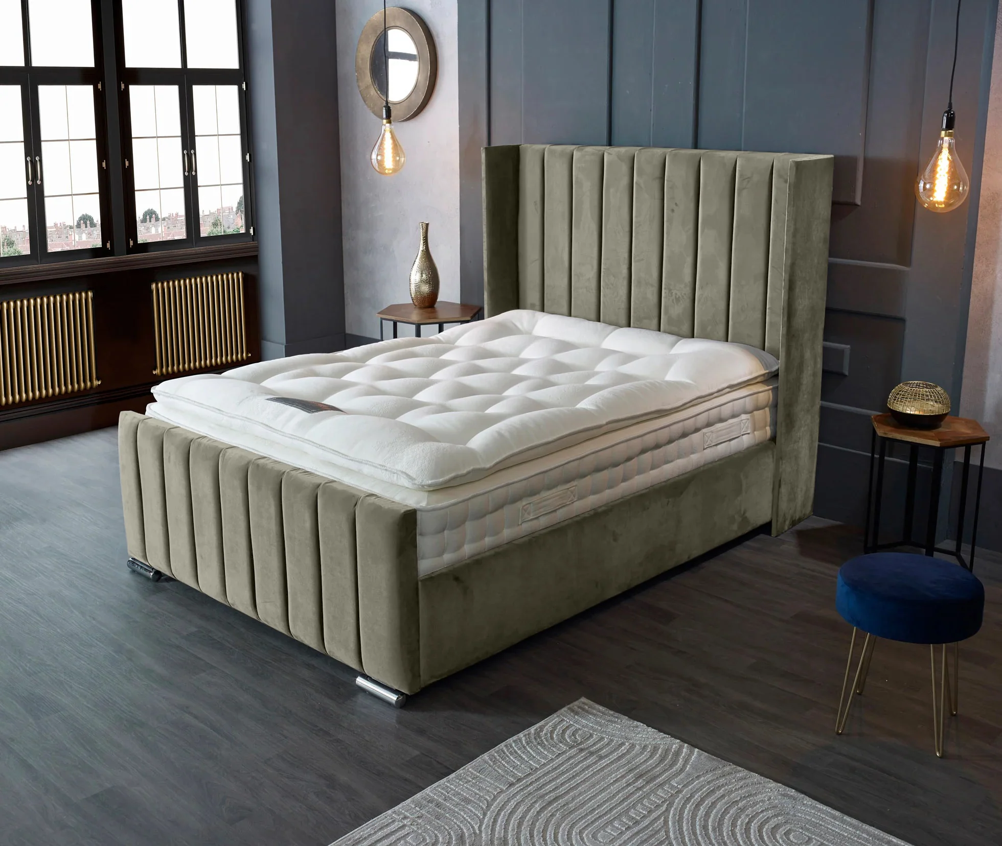 Arizona Wings Panel Bed Set with Mattress